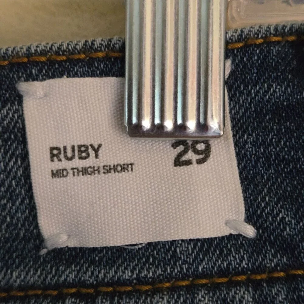 Hudson Ruby Denim Mid Rise Shorts Rolled Chic Logo Size 29